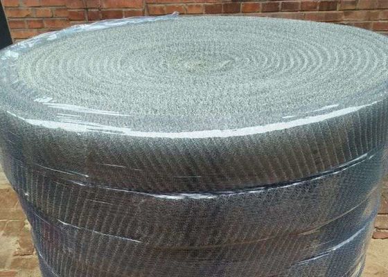 O fio de ferro galvanizado feito malha engrena pronto grosso de 100mm Rolls embalado para o transporte