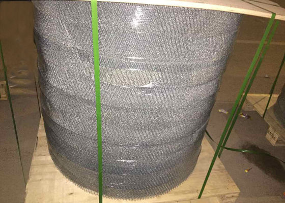 O fio de ferro galvanizado feito malha engrena pronto grosso de 100mm Rolls embalado para o transporte